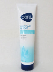 Texture soyeuse AVON Care, crème mains au silicone absorbée rapidement et non grasse.