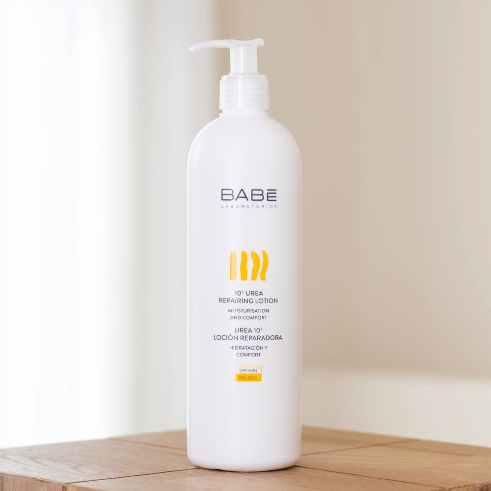 Texture crème Babe Laboratorios Urea 10%, hydratation intense et douceur durable pour la peau