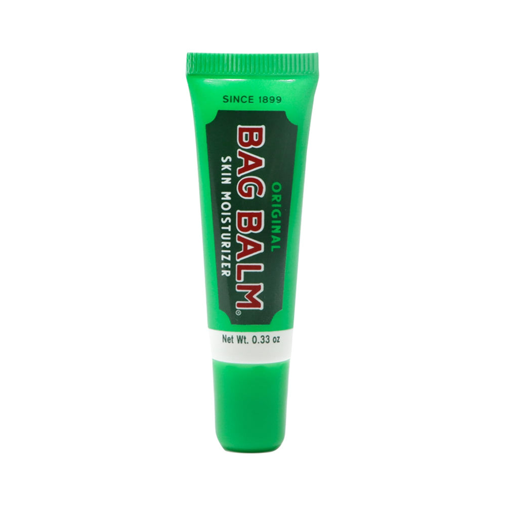 Bag Balm Original, aplicación en labios para hidratación suave y duradera.