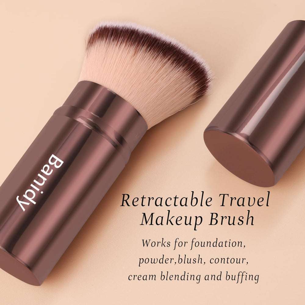 Banidy brocha Kabuki compatible con líquidos y cremas para mayor versatilidad.
