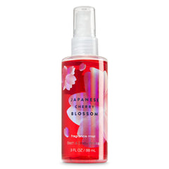 Bath & Body Works Flor de Cerezo Japonés bruma-portátil para perfumar en cualquier momento.