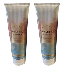 Bath & Body Works Vanilla Romance crema hidratante corporal para piel suave y perfumada.