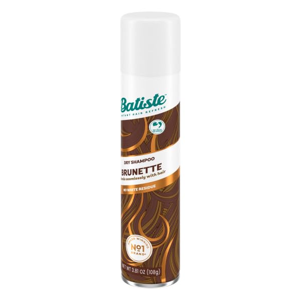 Batiste cabello marrón con brillo natural tras su uso.