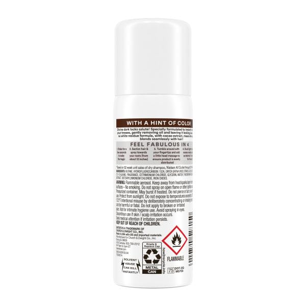 Batiste Shampoing Sec Divine Dark idéal en déplacement pour cheveux propres.