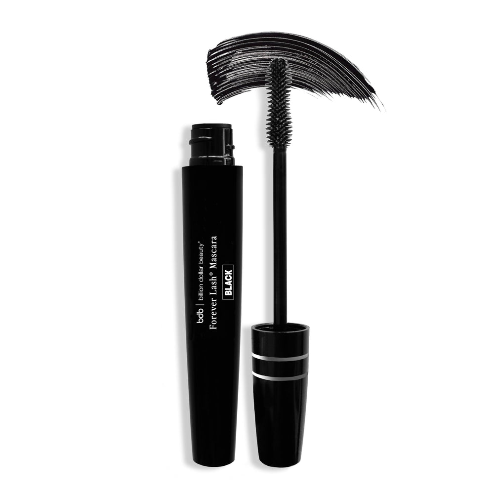 Mascara Forever Lash de billion dollar brows con aplicador que separa las pestañas.