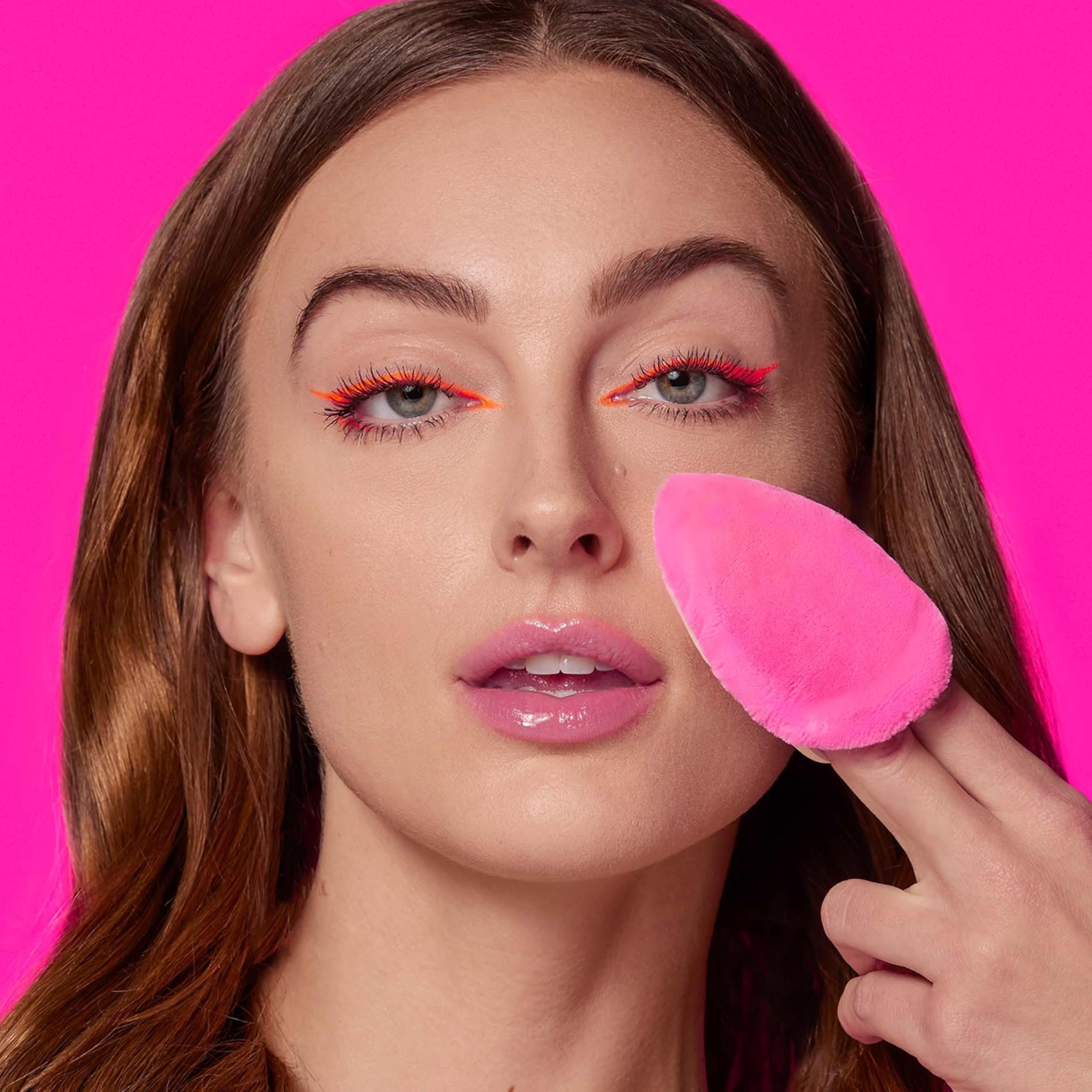 Beautyblender Pocket Puff, reutilizable y lavable para una rutina limpia.