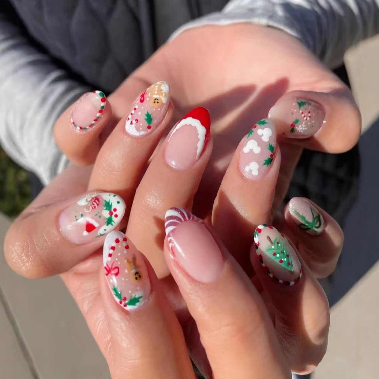 BEAWTH uñas prensadas en almendra con diseño navideño, ideales para fiestas