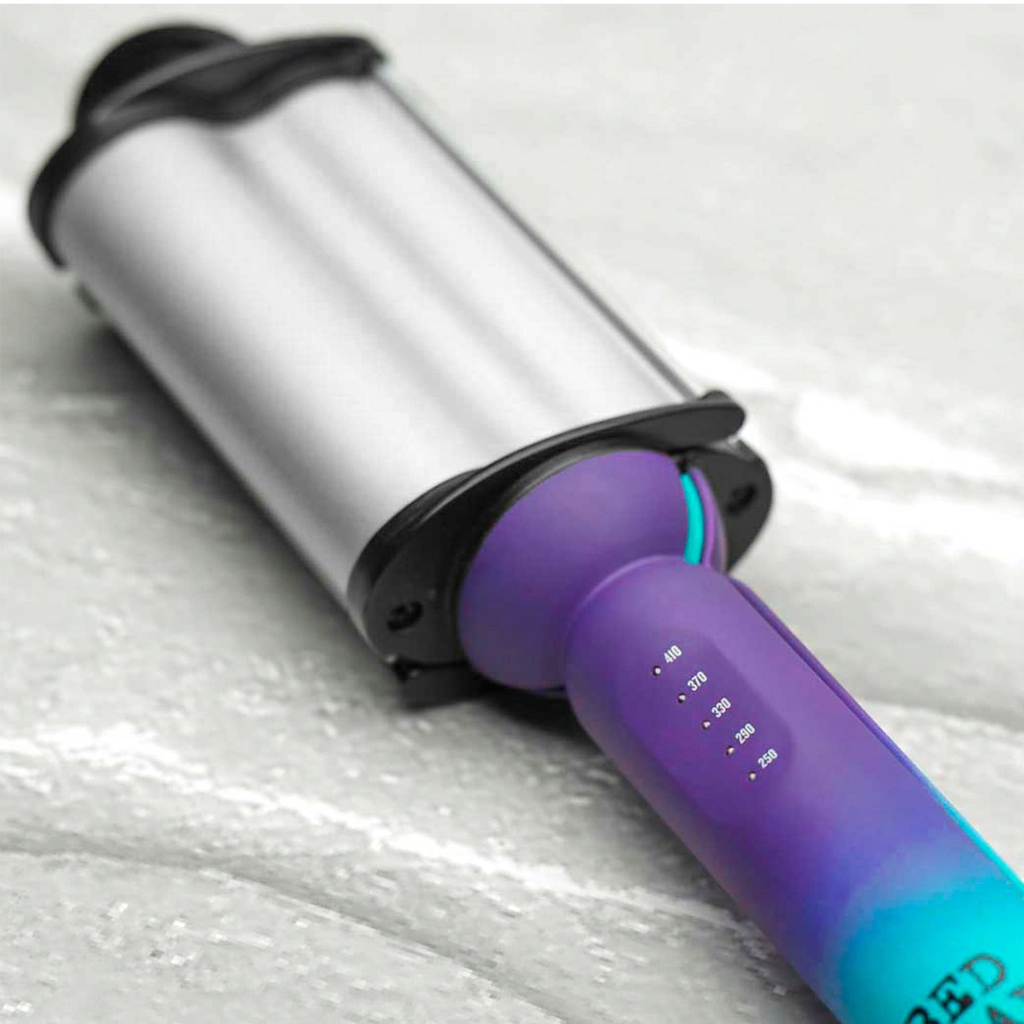 Bed Head Surf’s Up Waver con apagado automático para mayor seguridad.