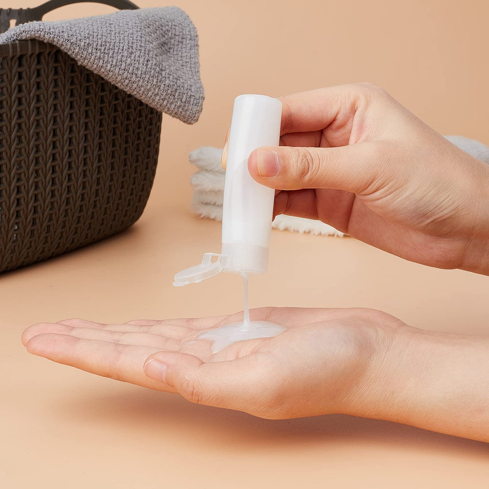 BENECREAT tapa abatible 18ml facilita la dosificación diaria de cosméticos.