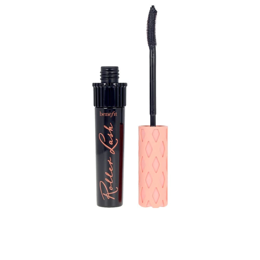 Benefit Roller Lash con cepillo Hook-n-Roll para pestañas más abiertas y curva duradera.