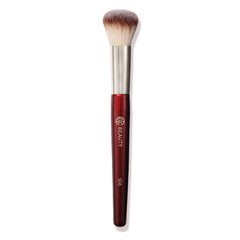 BK Beauty 106, aplicación suave: acabado liso para base líquida.