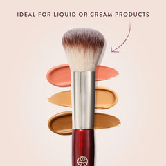 BK Beauty 106 facilita difuminar base, bronceador y rubor con un solo pincel.
