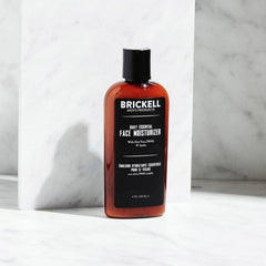 Ingrediente aloe y jojoba en Brickell hidratan de forma natural la piel.