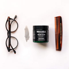 Mascarilla Brickell con arcilla kaolín para detox facial suave.