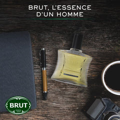 Brut Original, atomizador en mano, aroma duradero para el día.