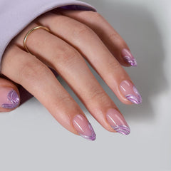 BTArtbox Uñas cromadas con corte almendra y cola de sirena para un acabado elegante.