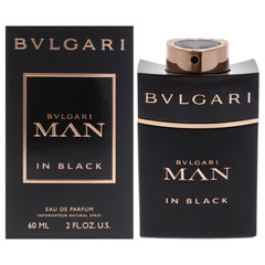 BVLGARI Man in Black, botella elegante para primeras impresiones.