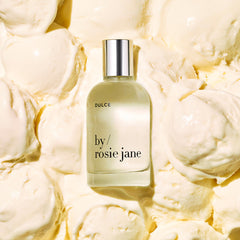 By Rosie Jane, notas de dulce de leche para calidez cremosa.