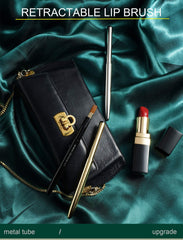Camdeez Rownyeon: uso en viaje para aplicar labial con precision.