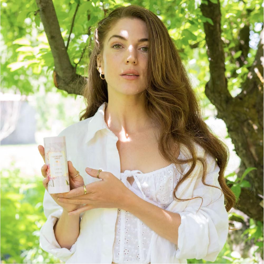 Camille Beckman uso diario, aroma floral discreto.