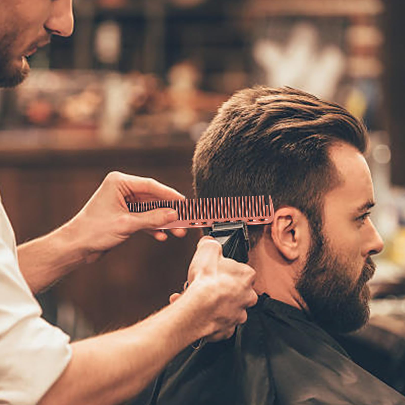 CGBARBER detalle de partición de cabello rosa oro para líneas limpias.
