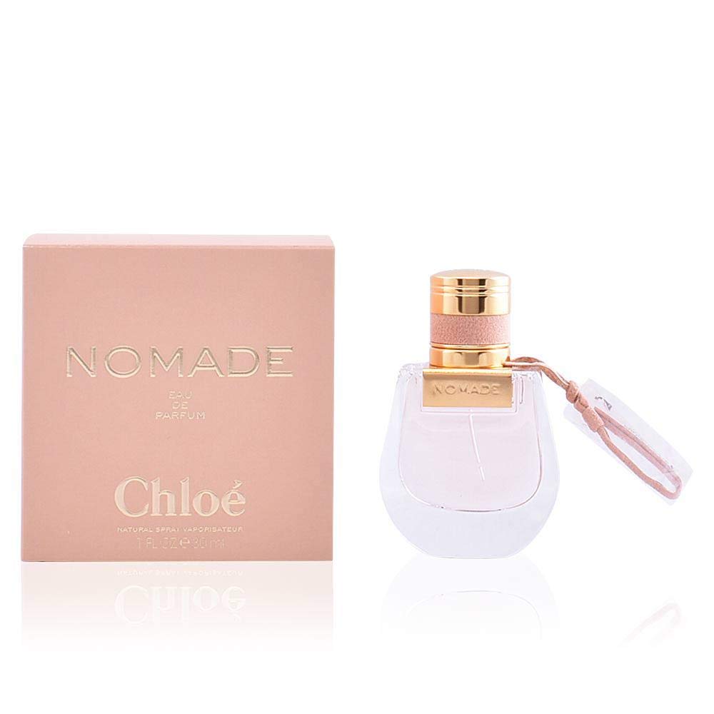 Chloe Nomade: detalle de empaque y logotipo para una experiencia de alta calidad.