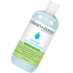 Clean + Easy: aplicación suave del limpiador previo a depilación para preparar la piel.