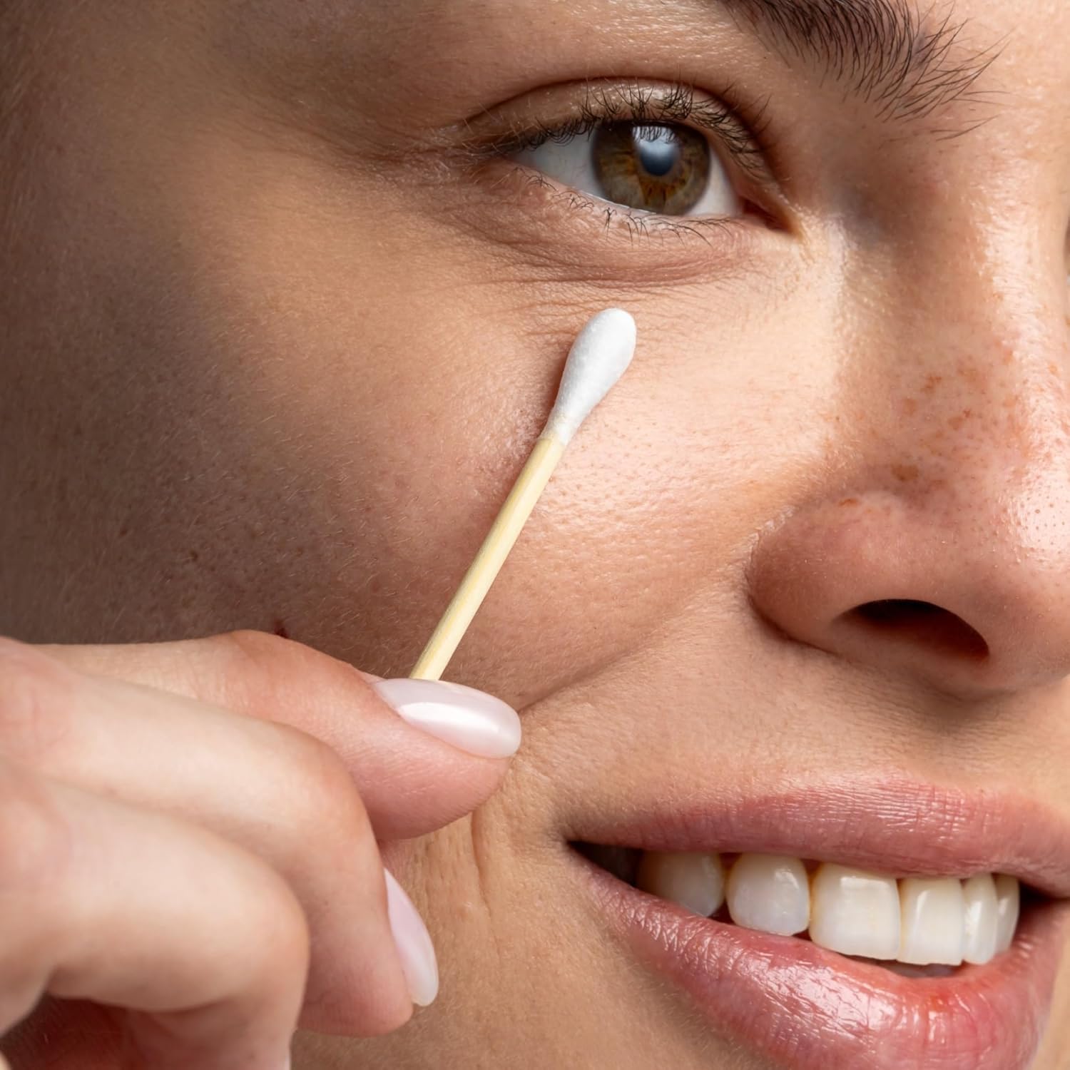 Suaves y absorbentes, ideales para maquillaje o limpieza suave.