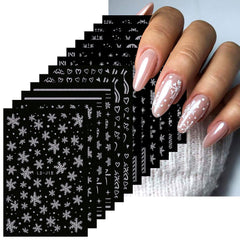 Corabsar: stickers navideños copos de nieve plateados para un acabado festivo y duradero.