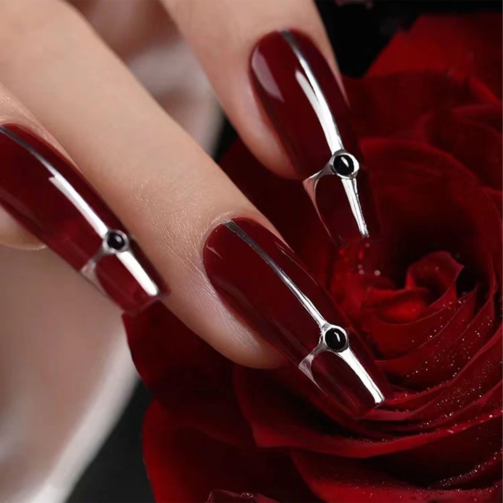 COSMOO Laca Uñas Cereza Rojo: brillo duradero para días sin retoques.