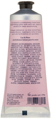 Crabtree & Evelyn Rosewater muestra piel más suave y nutrida.