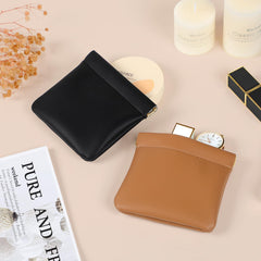 Bolsa de maquillaje mini marrón Cretkhp con cierre de presión para uso diario.