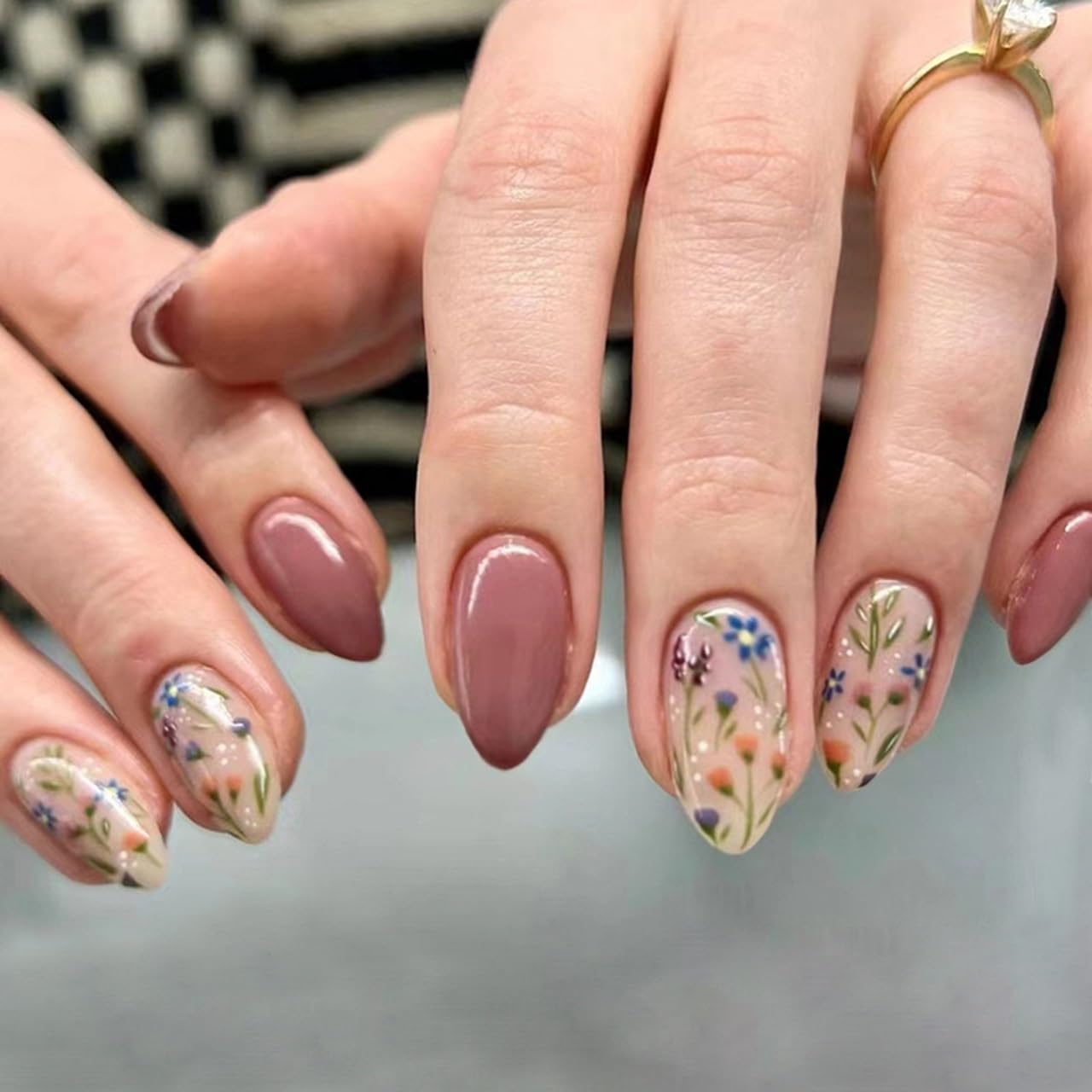 CTTHNBD almond-flower-leaf press-on nails in style-02 with vibrant patterns for daily wear.