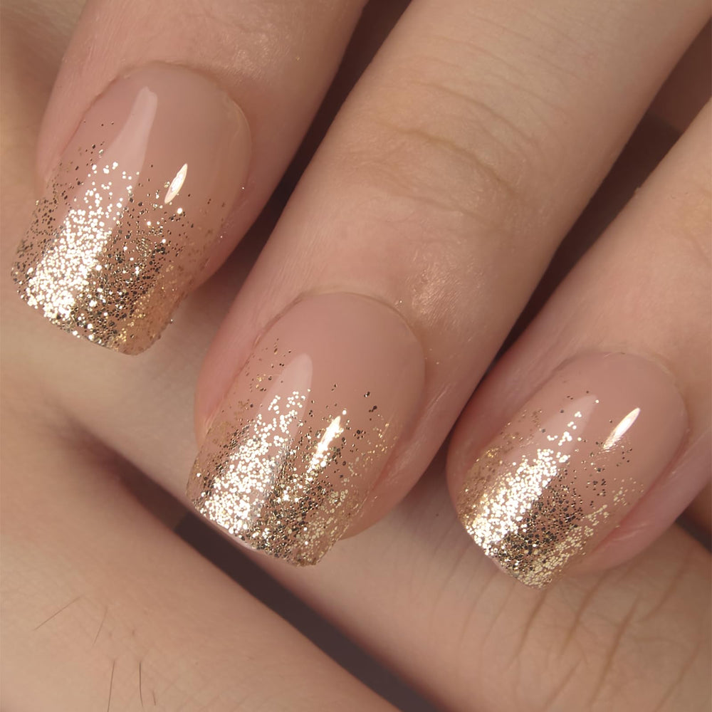 Curvlife diséo Francesa Dorada brilla con gel ligero para un look sofisticado