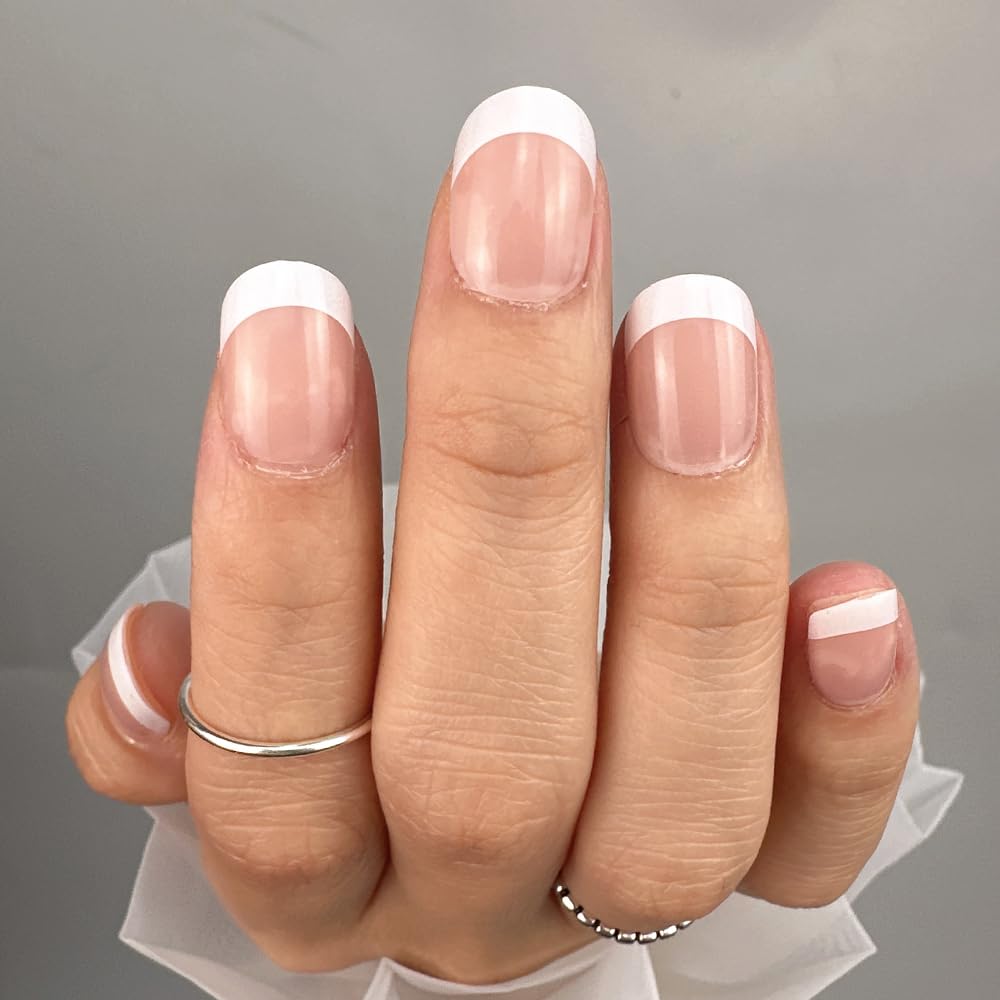 Curvlife Uñas Aplicación Rápida, textura suave que imita uñas naturales.