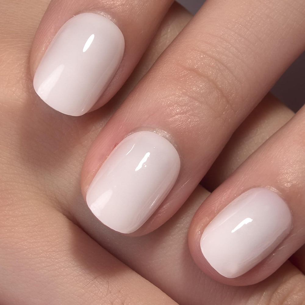 Uñas CurvLife con diseño apricot para looks elegantes
