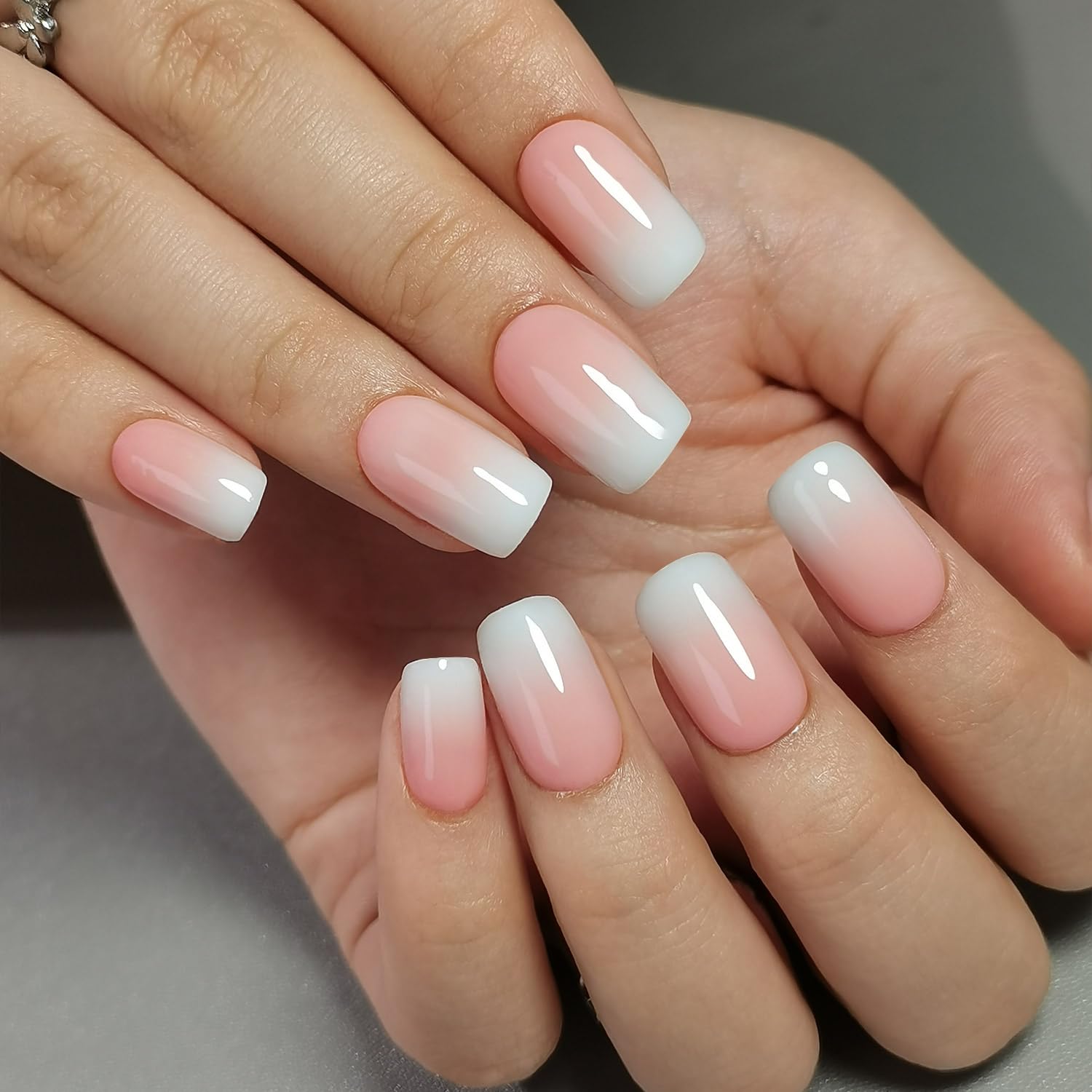 Curvlife uñas natural con confort, sensación suave sin presión en las cutículas.