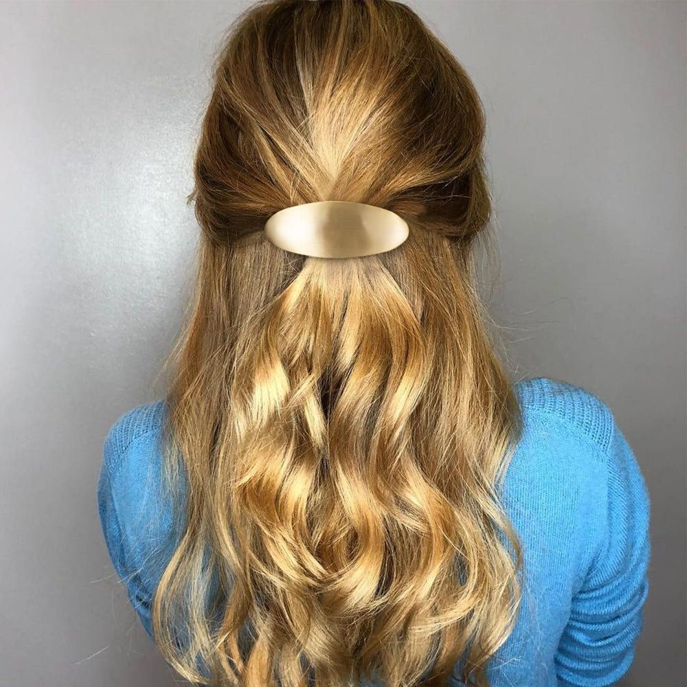 Pinza de pelo oval en oro CustomyLife como regalo ideal.