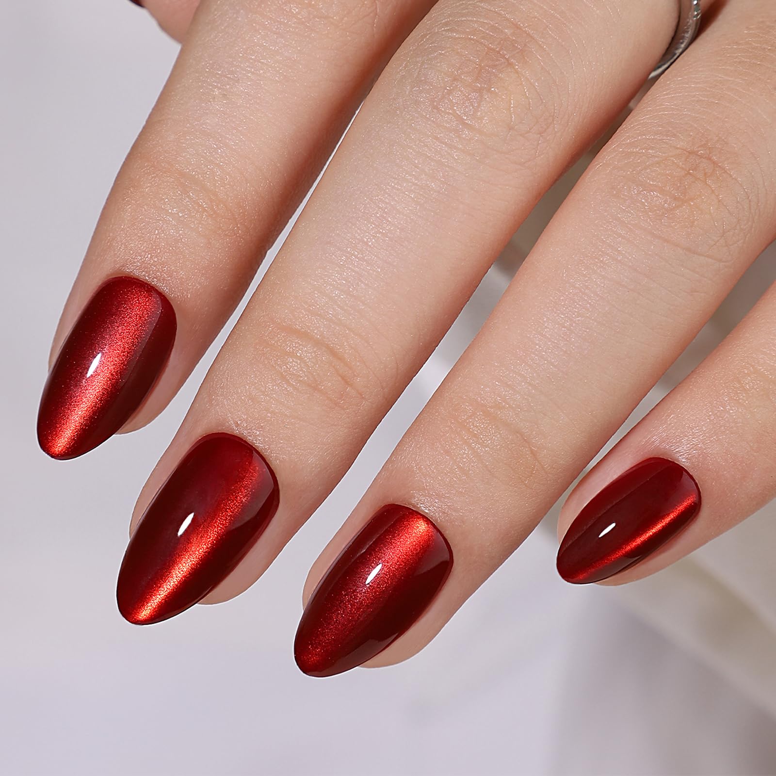 CUZIAM brillo duradero, acabado gloss, ideal para regalar o lucir en eventos.