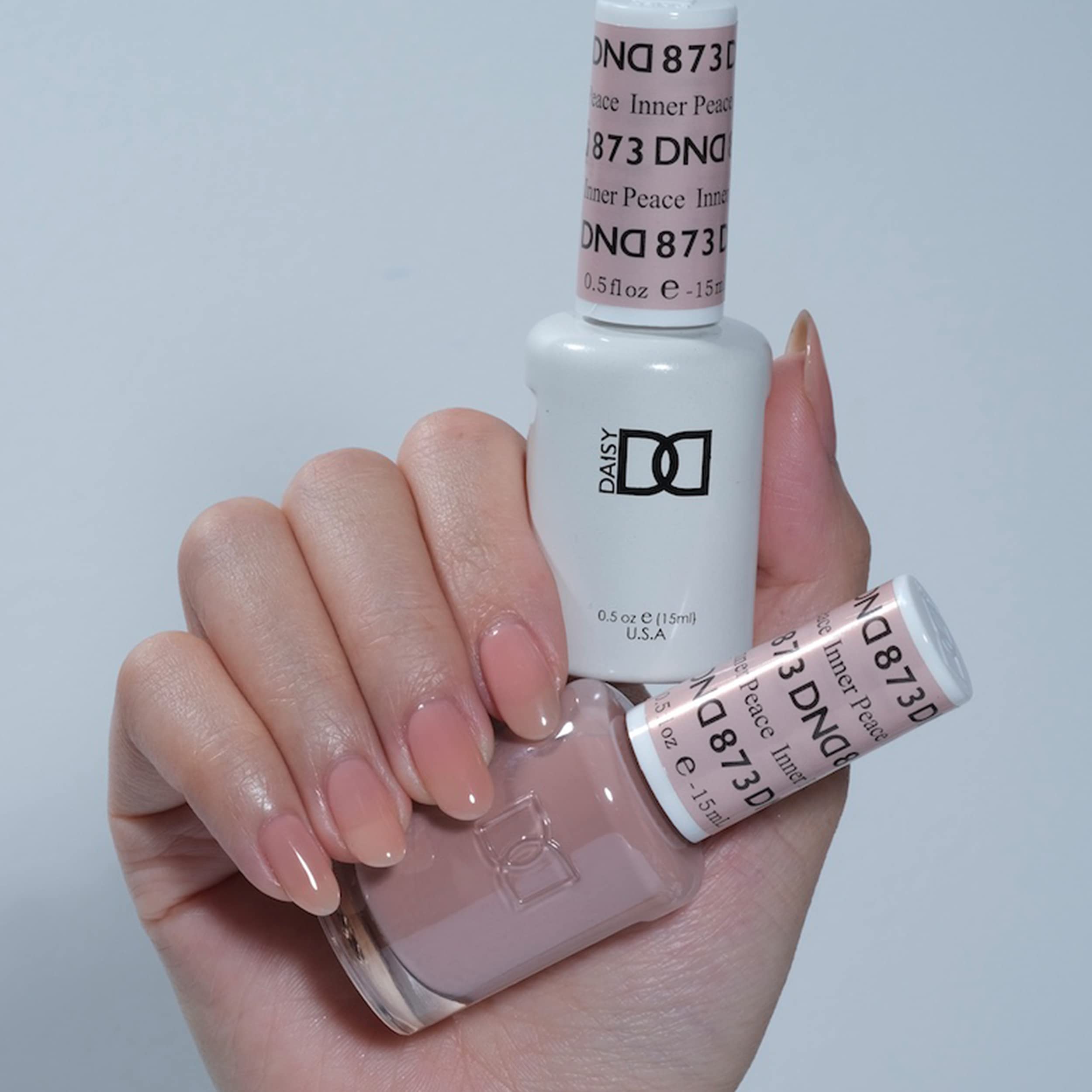DAISY DND Duo Esmalte y Gel Inner Peace: aplicación uniforme a juego