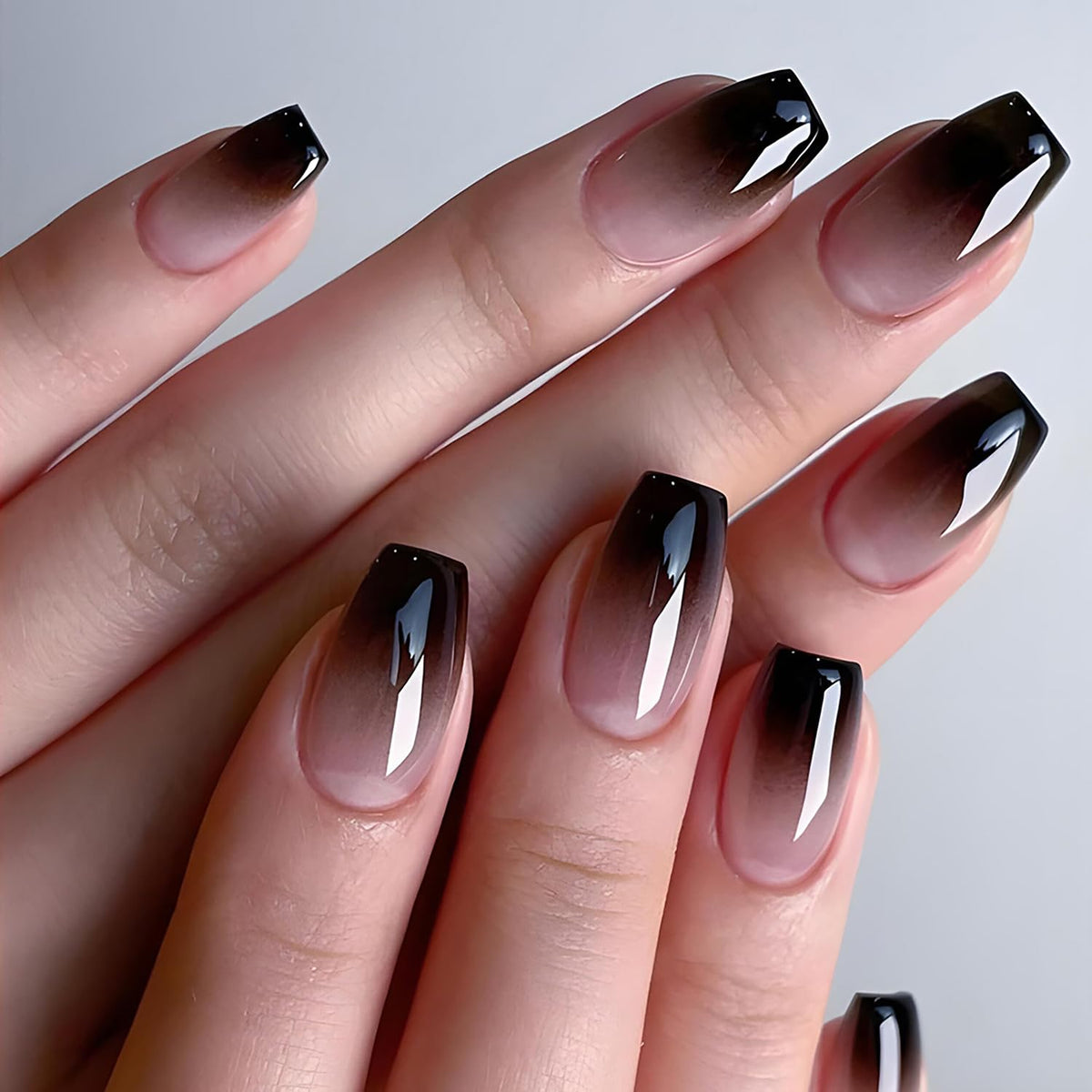 DAJIJIYOU uñas francesas press-on, forma ataúd, gradiente negro-blanco, acabado brillante.