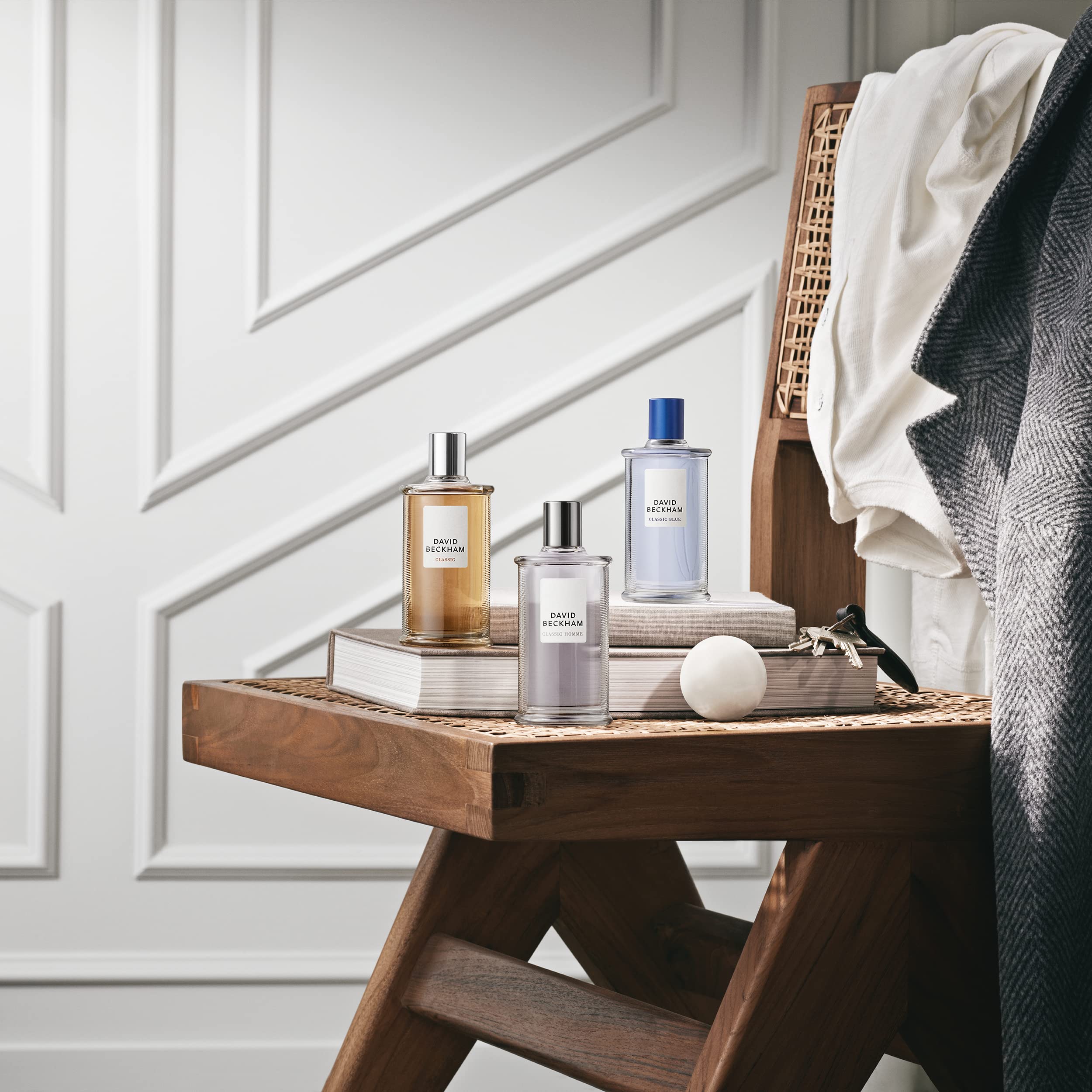 Presentación de 100 ml de Classic Homme, frasco elegante
