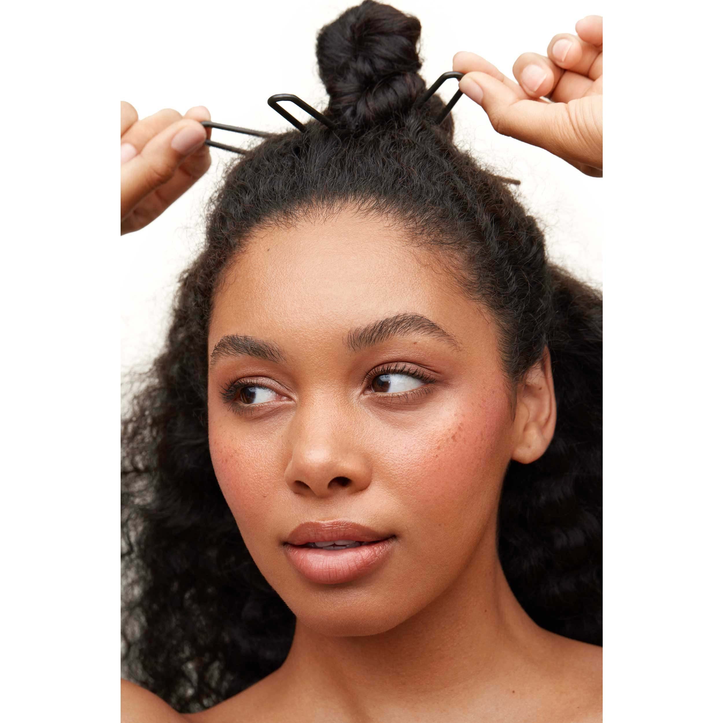 Day Rate Beauty pasador de pelo en forma de U visto desde atrás