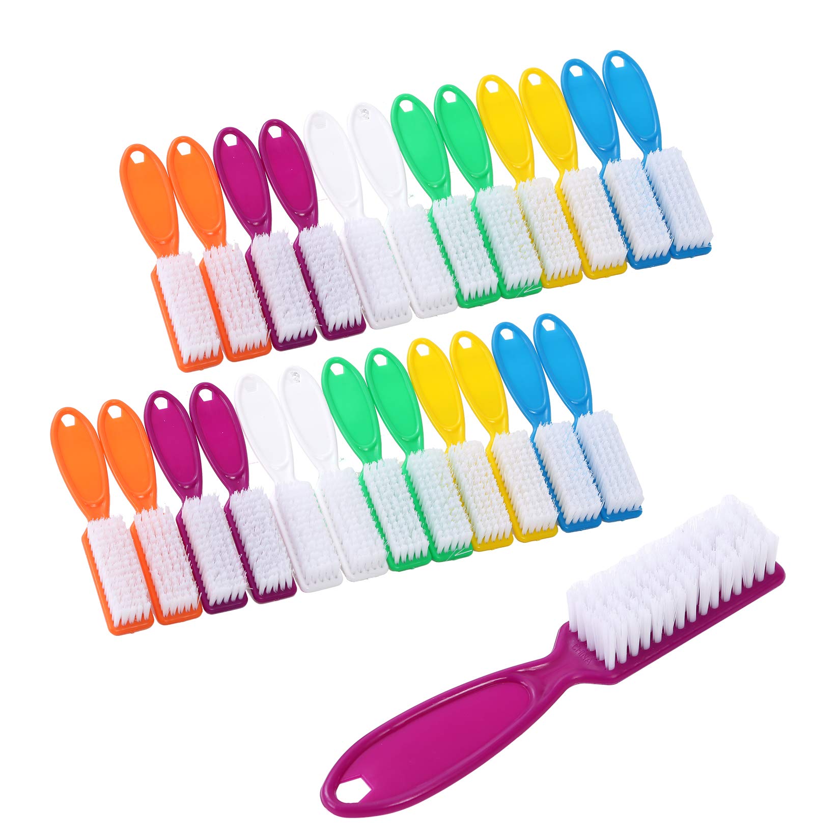 DAYGOS cepillo uñas con mango largo para limpieza suave y precisa.