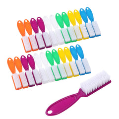 DAYGOS cepillo uñas con mango largo para limpieza suave y precisa.