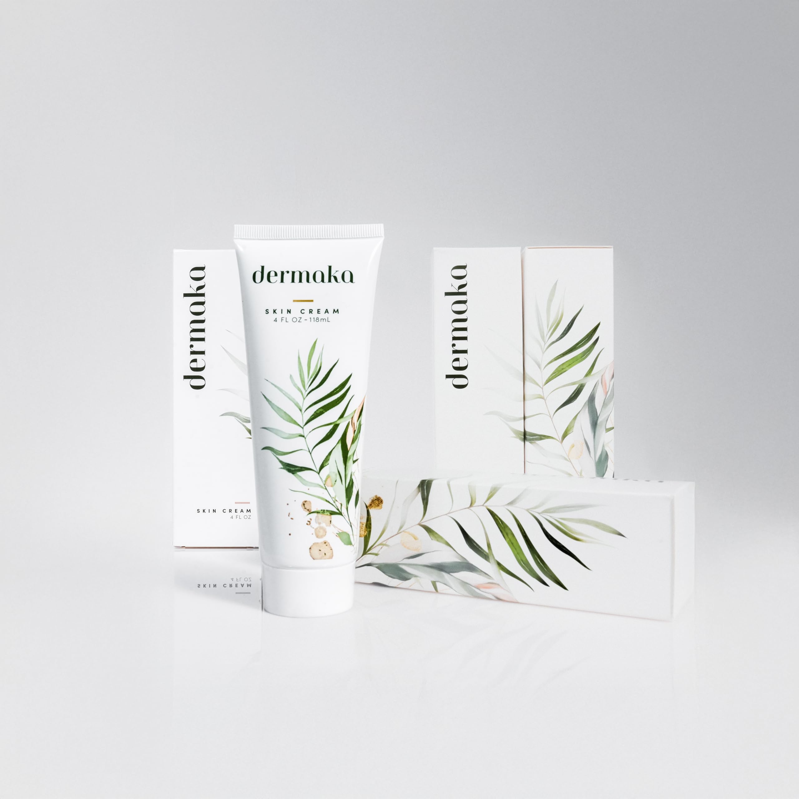 Dermaka Crema de Árnica ingredientes clave, como árnica y té verde, para cuidado suave.