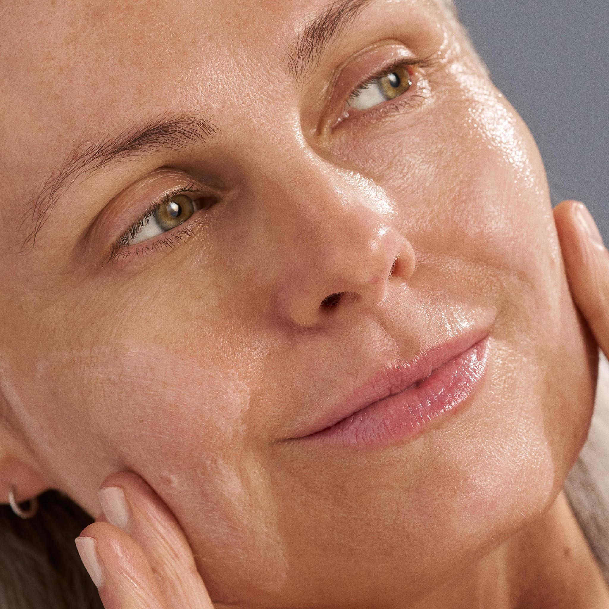 Dermalogica Ácido láctico suaviza la textura y aporta brillo suave.