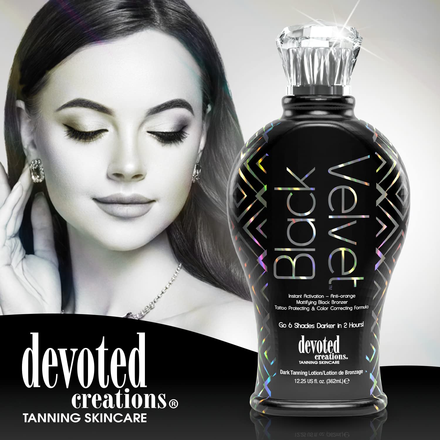 Devoted Creations Black Velvet, textura sedosa que facilita una aplicación uniforme y cómoda.
