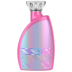 Devoted Creations Prismatica favorece bronceado intenso sin bronceador adicional.