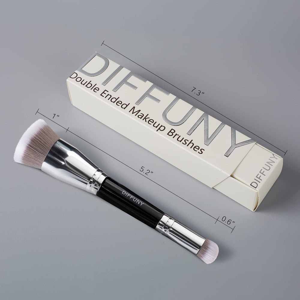 DIFFUNY brocha corrector precisa para correcciones.